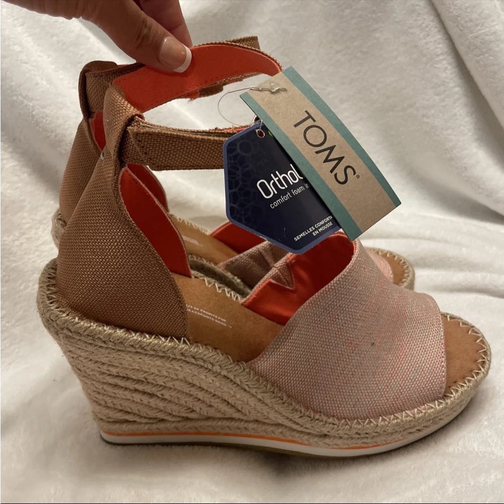 TOMS Women's Marisol Wedge Ankle Strap Sandal New In Box e Size 8- Beige -NWT